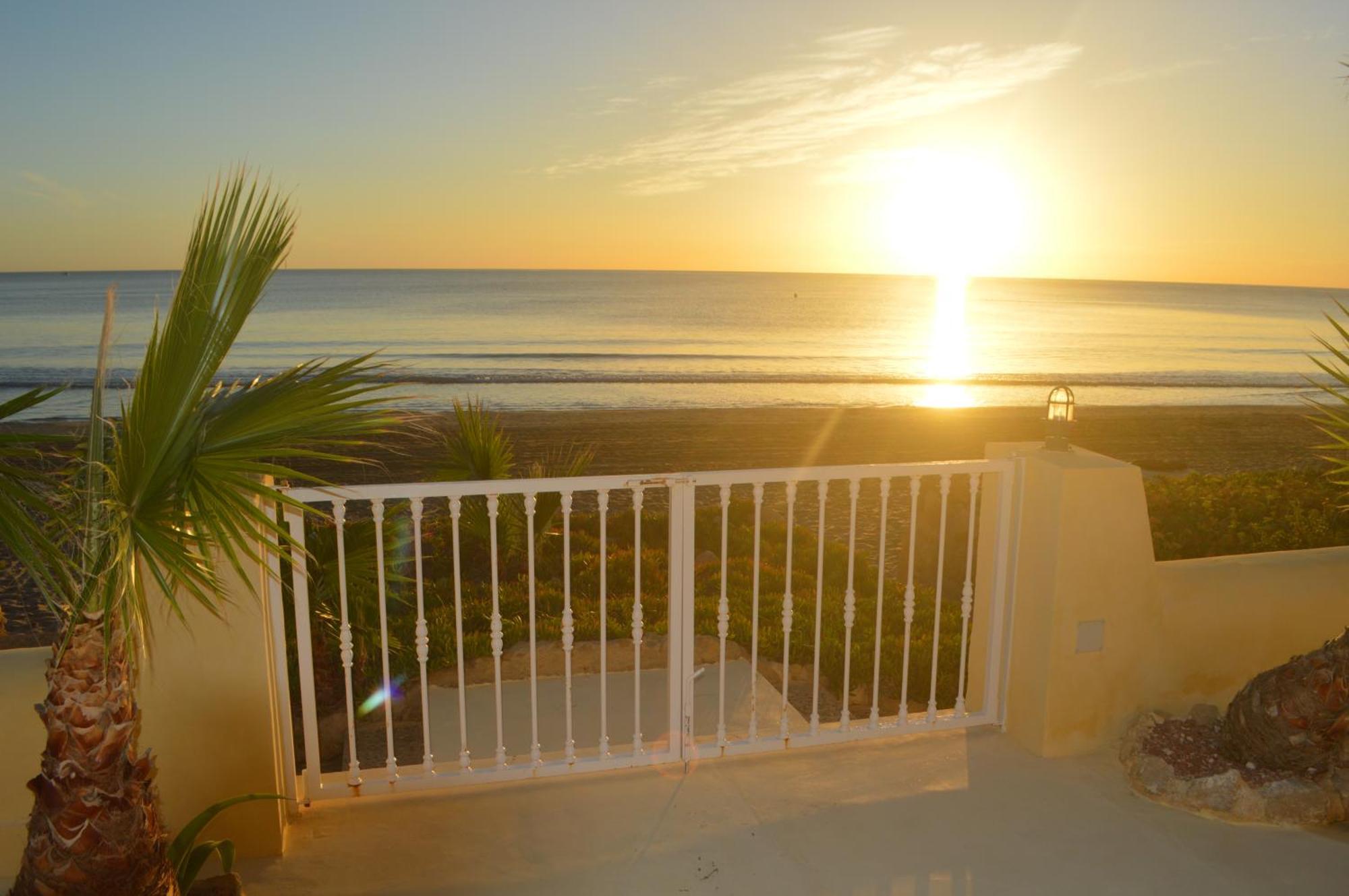 Excepcional Apartamento Amanecer Al Borde De Playa Y Mar, En Chalet Roquetes Alicante Exterior foto